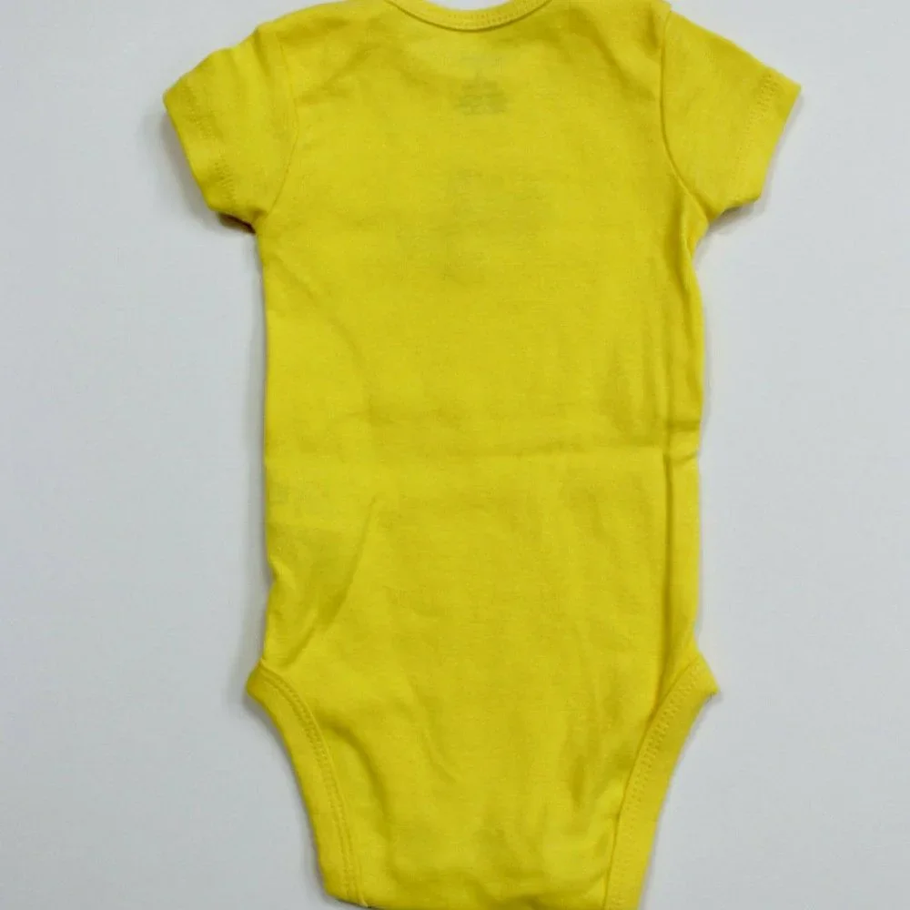 Carter's 3-Piece Bodysuit, Shirt and Stripe Shorts 3M